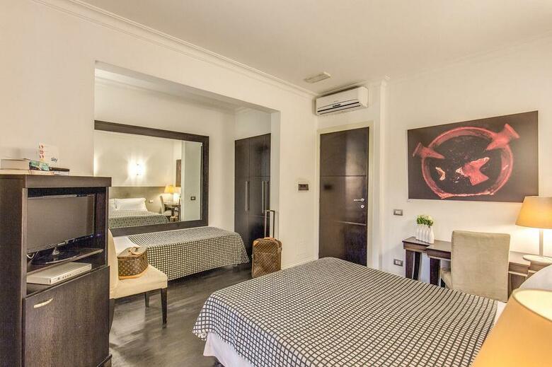 Hostal Residenza A The Boutique Art Hotel