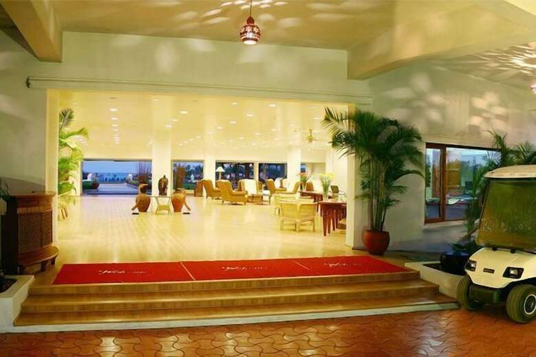 Hotel Chariot Beach Resort