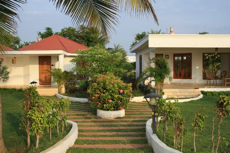 Hotel Chariot Beach Resort