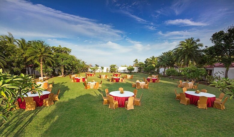 Hotel Chariot Beach Resort