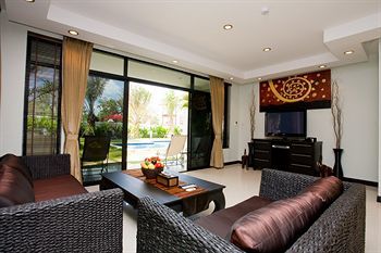 Hotel Palm Grove Resort
