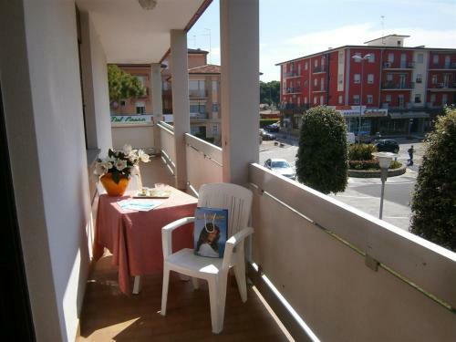 Two-bedroom Apartment Bibione Near River