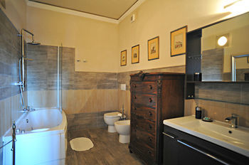 Palazzo Aria Della Ripa Luxury Suites - B&B