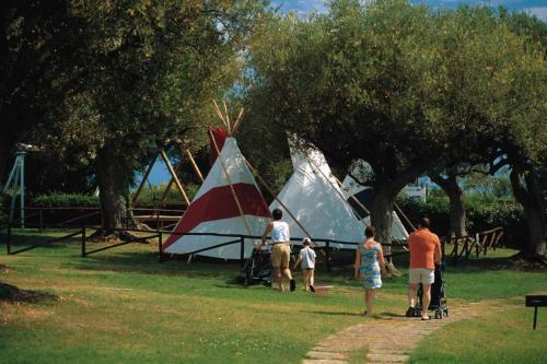 Hotel Happy Village