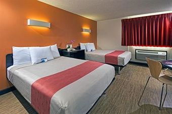 Clarion Hotel Near Home Depot Center