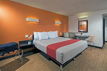 Clarion Hotel Near Home Depot Center