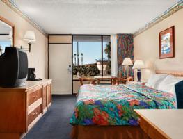 Hotel Days Inn And Suites Davenport