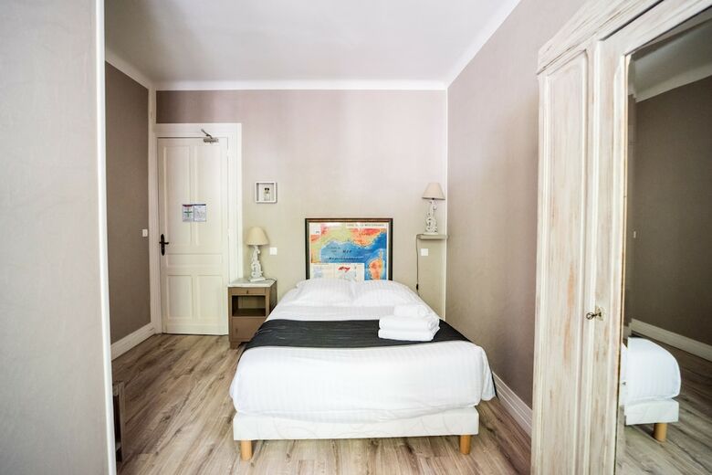 Hotel Souvenirs De Familles