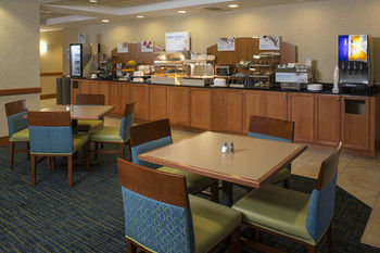 Hotel Wingate Inn & Suites