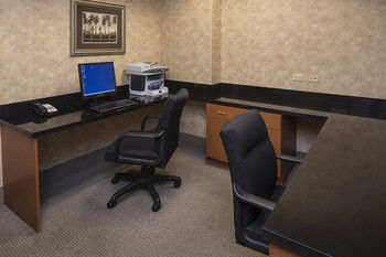 Hotel Wingate Inn & Suites