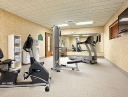 Hotel Wingate Inn & Suites