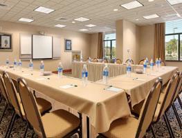 Hotel Wingate Inn & Suites