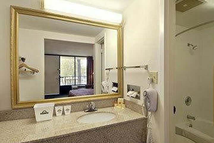 Hotel Days Inn