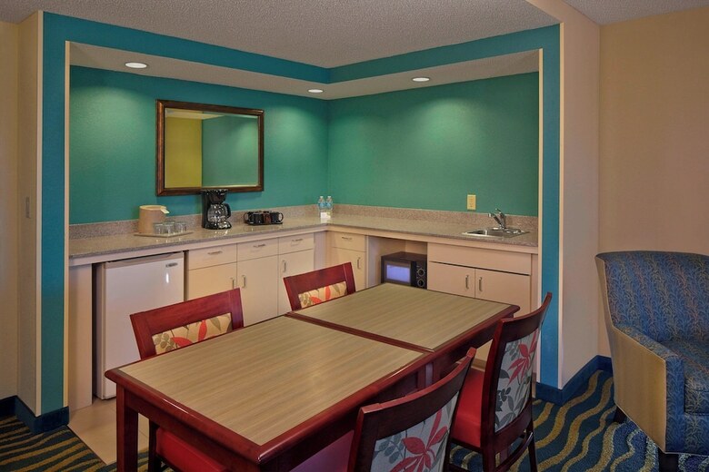 Hotel Courtyard By Marriott Key West Waterfront