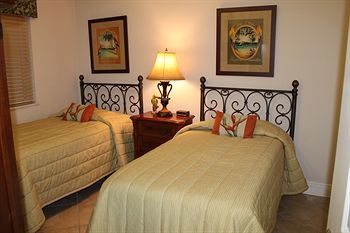 Hotel Resortquest Azure