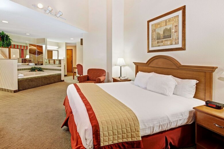 Hotel Baymont Inn And Suites Indianapolis