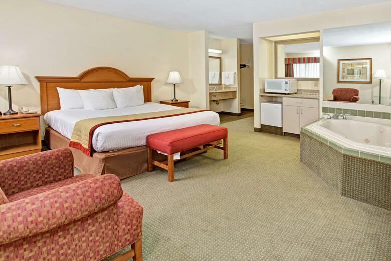 Hotel Baymont Inn And Suites Indianapolis