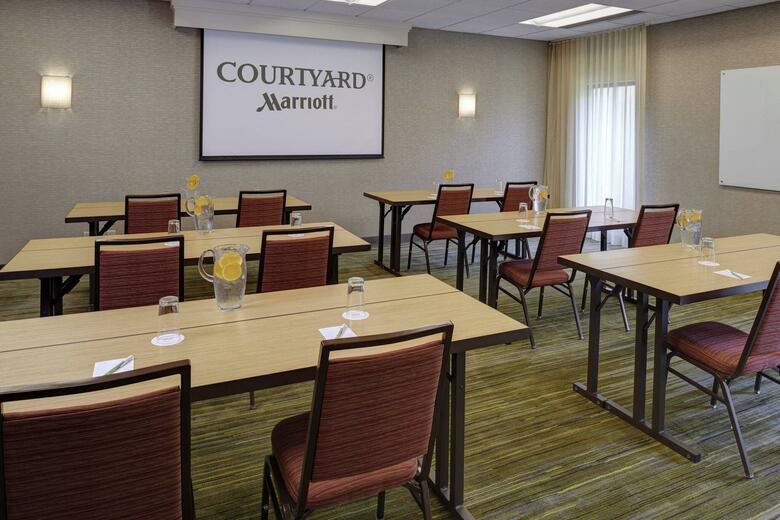 Hotel Courtyard Indianapolis Airport