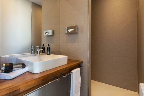 Best Western Hotel De La Plage Saint Marc Sur Mer