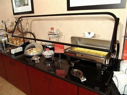 Hotel Ramada By Wyndham Orlando Florida Mall