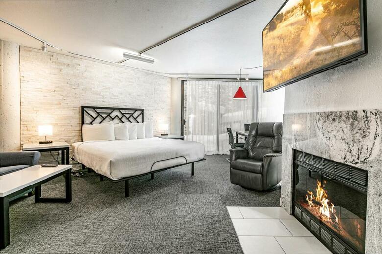 Silver King Hotel