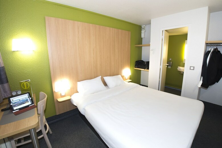 Hotel Kyriad Direct Poitiers - Gare Du Futuroscope