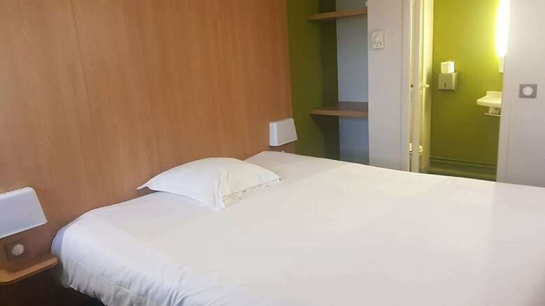 Hotel Kyriad Direct Poitiers - Gare Du Futuroscope