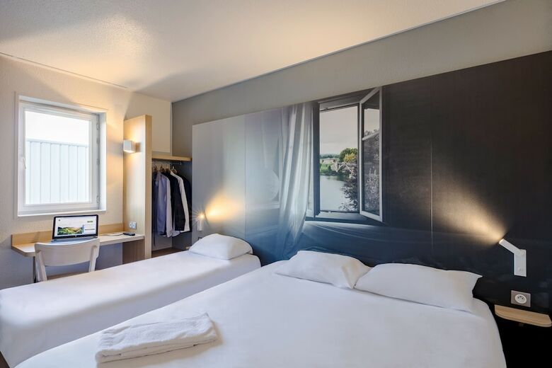 Hotel B&B H�tel Poitiers 1 Futuroscope