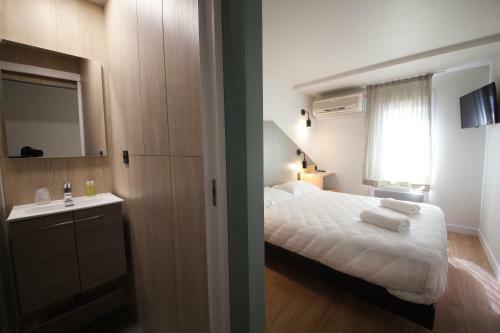 Brit Hotel Essentiel Arverne - Clermont-ferrand Sud
