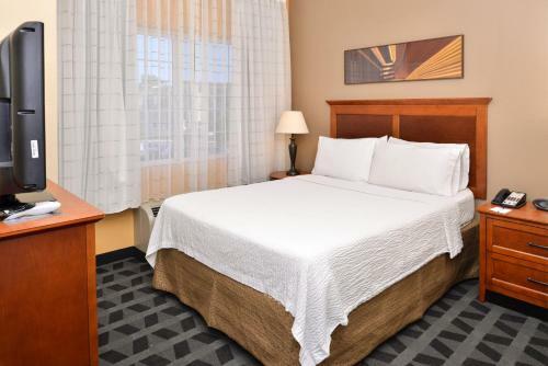 Hotel Towneplace Suites By Marriott Cal Expo