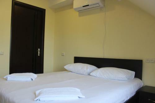 Hostal My Warm Guest House