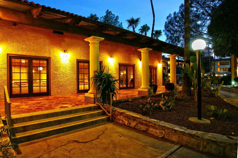 Hotel Doubletree Suites By Hilton Tucson Airport