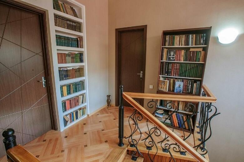 Hostal Neli & Zaal Guest House