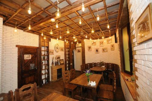 Hostal City Hotel