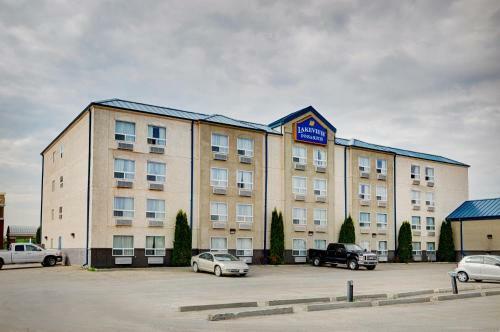 Hotel Lakeview Inns & Suites - Fort Saskatchewan