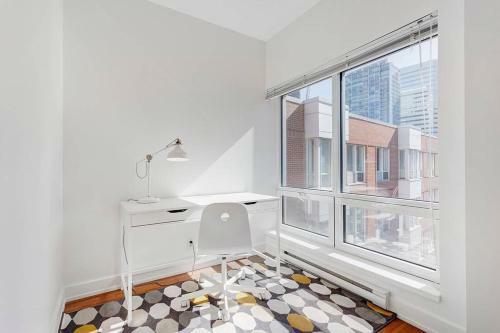 Palais-des-congr�s Furnished Apartments