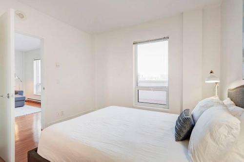 Palais-des-congr�s Furnished Apartments