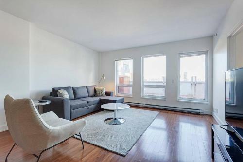 Palais-des-congr�s Furnished Apartments