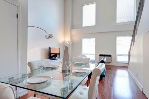 Palais-des-congr�s Furnished Apartments