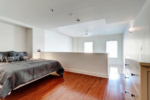 Palais-des-congr�s Furnished Apartments