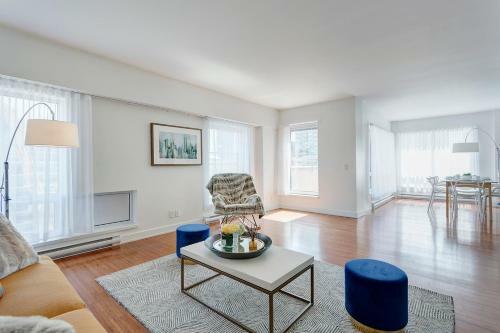 Palais-des-congr�s Furnished Apartments