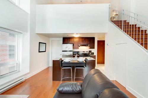 Palais-des-congr�s Furnished Apartments