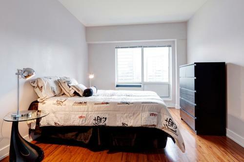 Palais-des-congr�s Furnished Apartments
