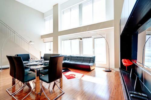 Palais-des-congr�s Furnished Apartments