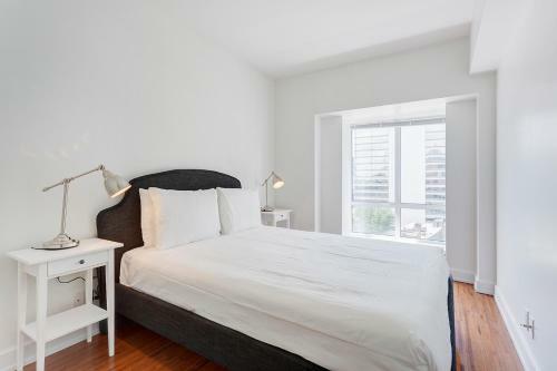 Palais-des-congr�s Furnished Apartments
