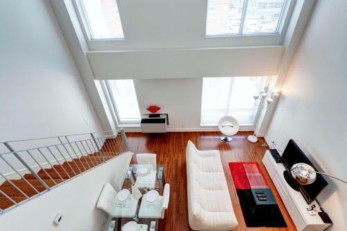Palais-des-congr�s Furnished Apartments