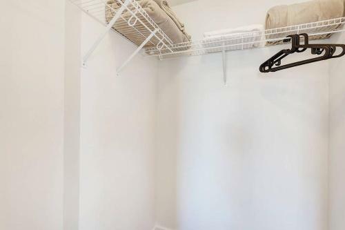 Palais-des-congr�s Furnished Apartments