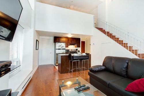 Palais-des-congr�s Furnished Apartments