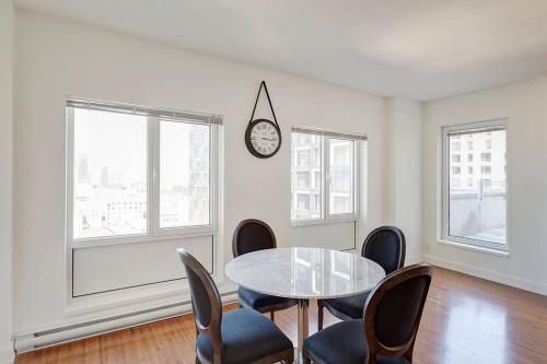 Palais-des-congr�s Furnished Apartments