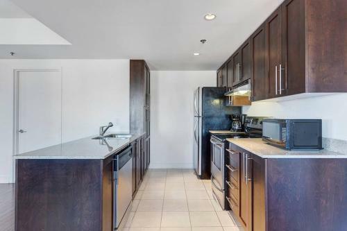 Palais-des-congr�s Furnished Apartments